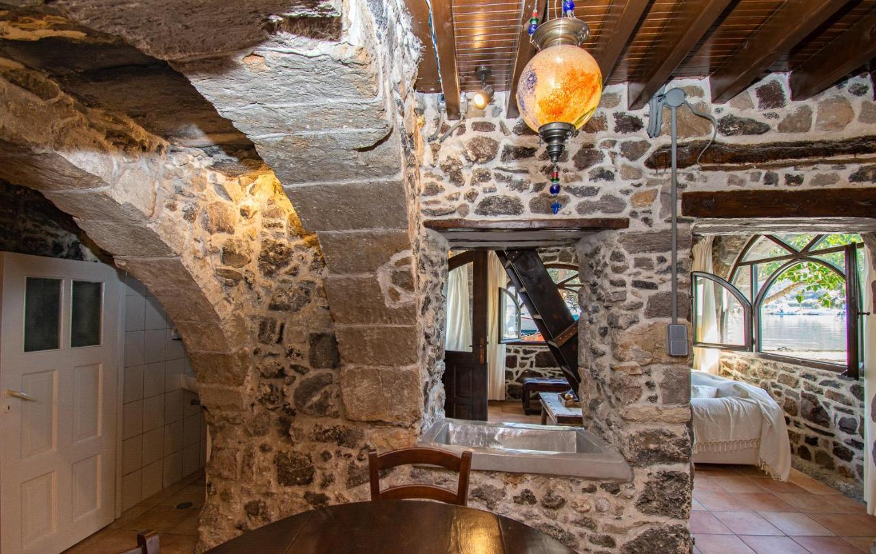 Plousiadi΄S Stone House Lejlighed Skála Eksteriør billede